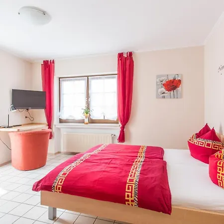 Szálloda Zum Holzwurm *